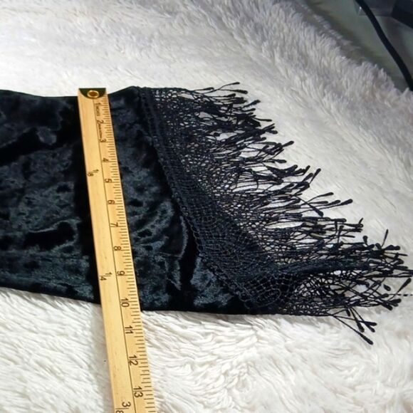 Melissa Page Black Velveteen Witchy/Goth Tunic/Top NWOT Lace/Tassel Accents. L.. - Picture 14 of 15